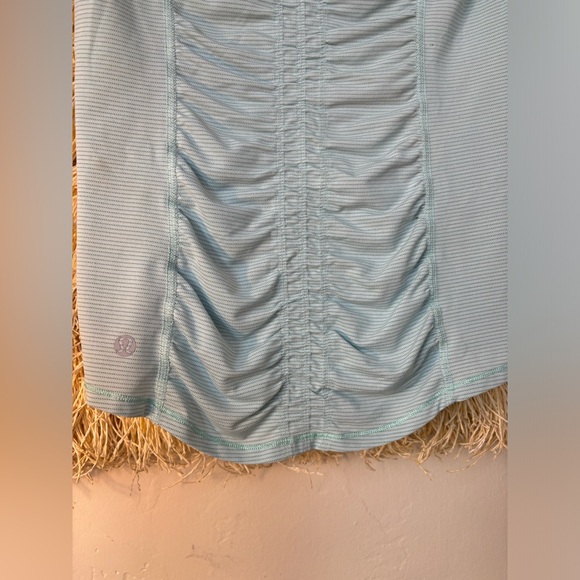 Lululemon✨EUC✨Silverscent Runner Up Short Sleeve✨Heathered Aquamarine✨size 4 - Picture 7 of 15